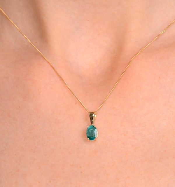 Emerald 0.76CT 9K Yellow Gold Pendant Necklace